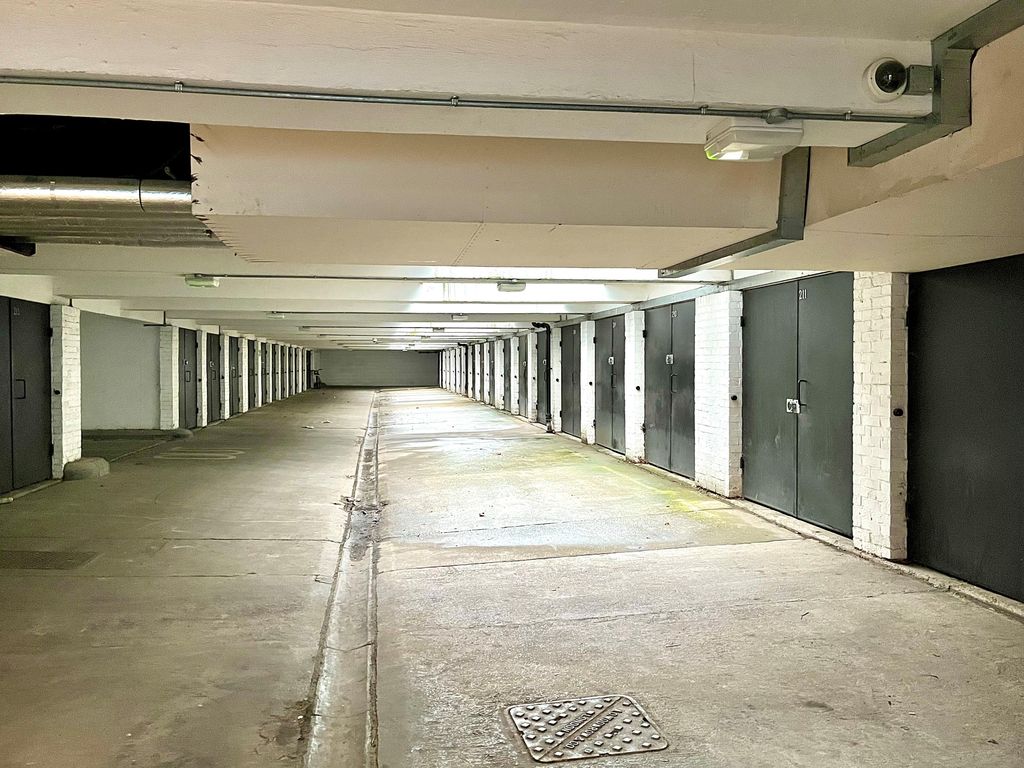 Property photo 3 of 3 000.Jpg