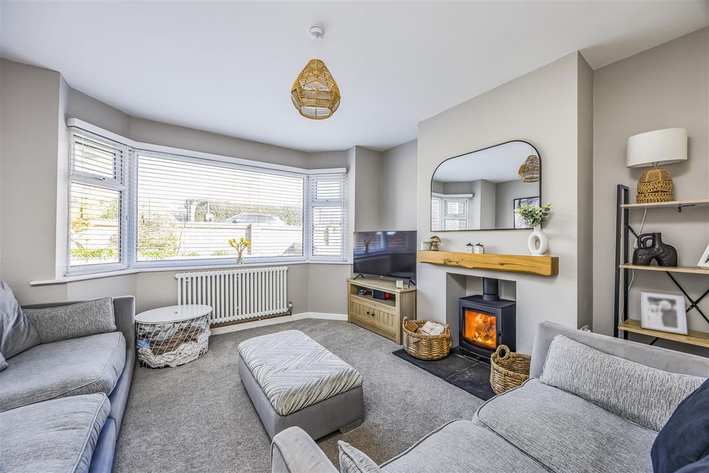 Property photo 3 of 20 89 Portsview Avenue, Portchester-Porticomarketing-