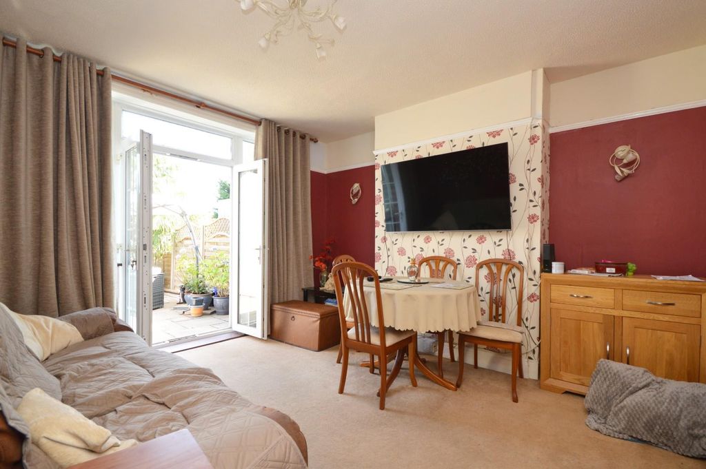 Property photo 3 of 19