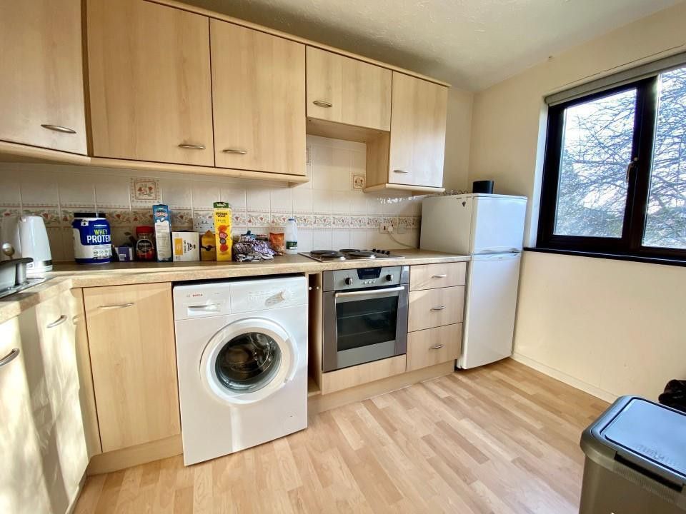 Property photo 3 of 5 Kitchen