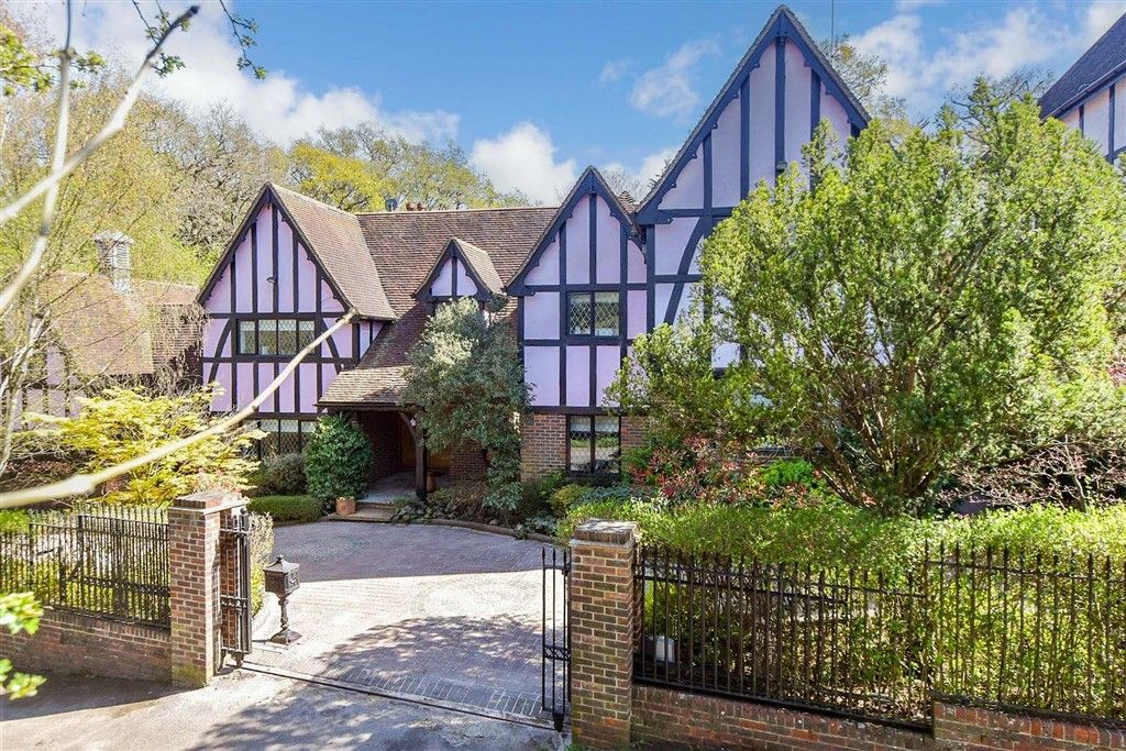 Property photo 2 of 20 Front (Web)