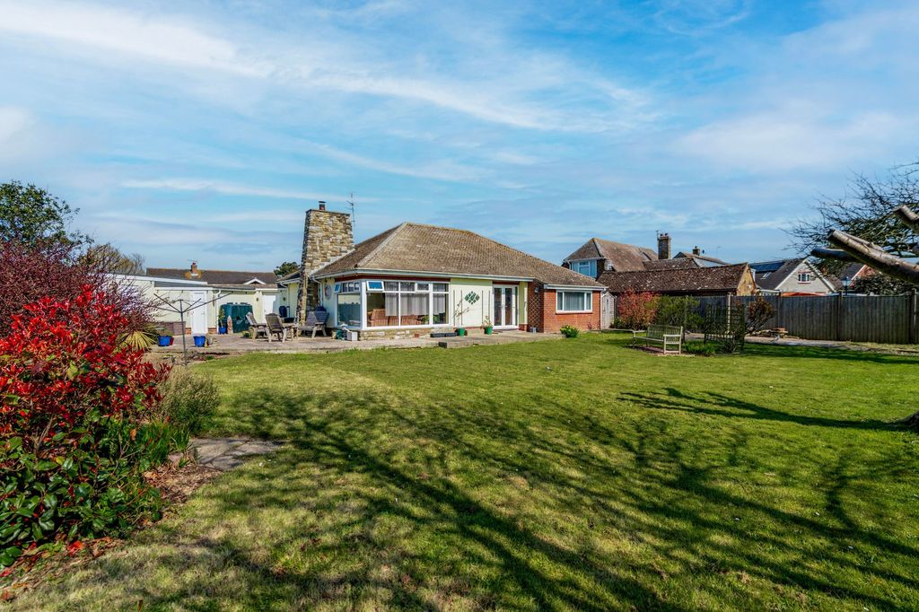 Property photo 2 of 24