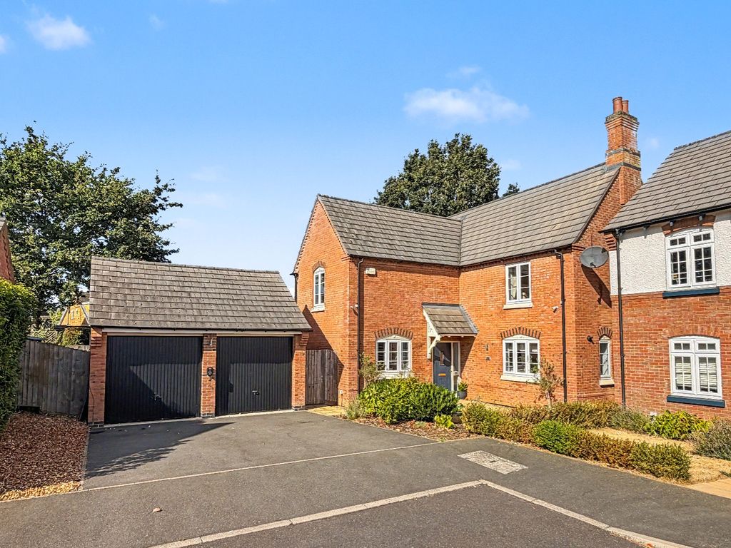 Property photo 1 of 64 5340951