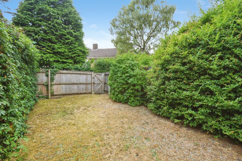 Property photo 2 of 20