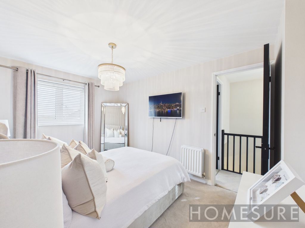 Property photo 3 of 36 Picture No. 09