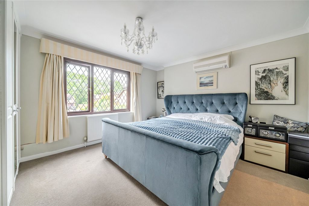 Additional image 9 of 6 bed detached house for saleLightwater, Surrey GU18