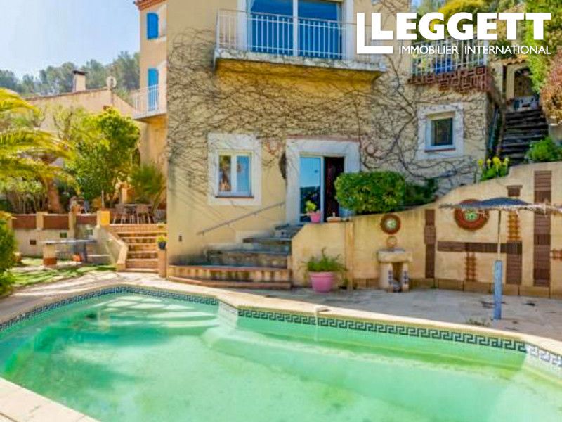 Property photo 2 of 10