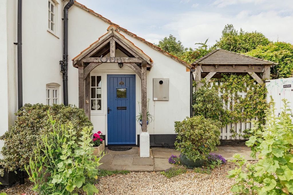 Property photo 2 of 16
