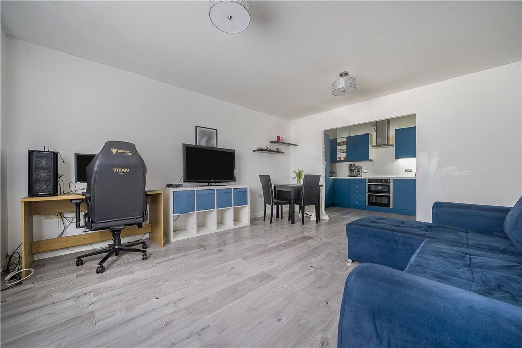 Property photo 2 of 14 Picture No. 04