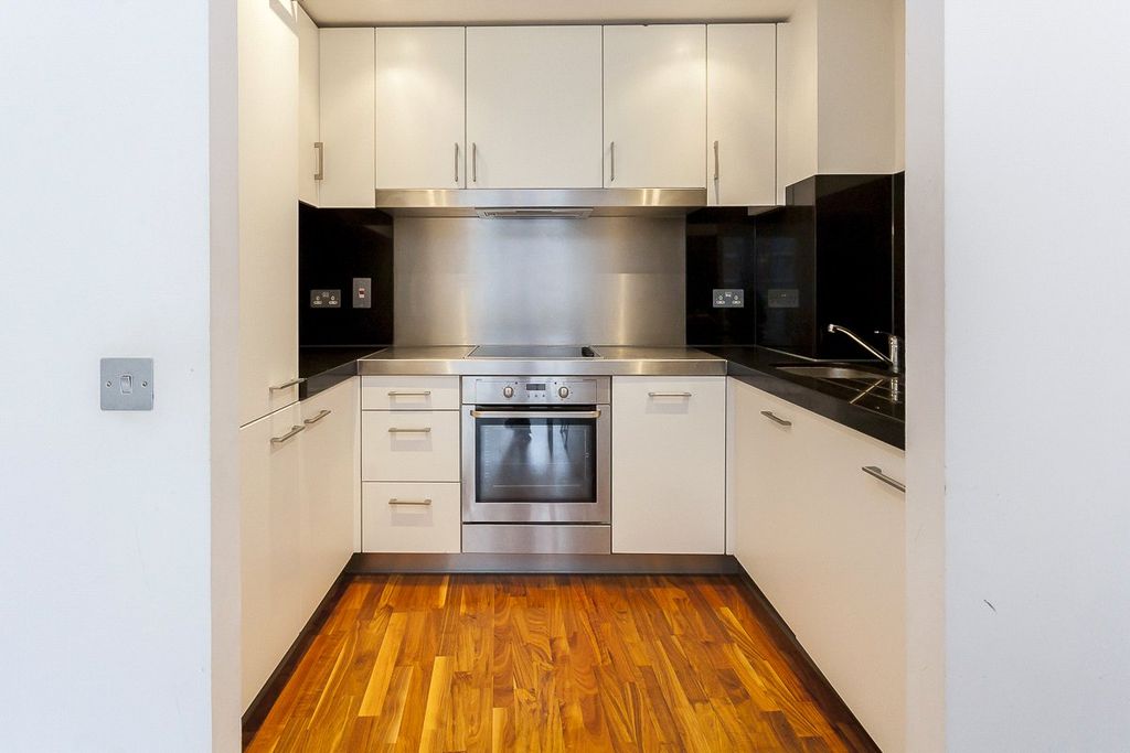 Property photo 3 of 12 Picture No. 02