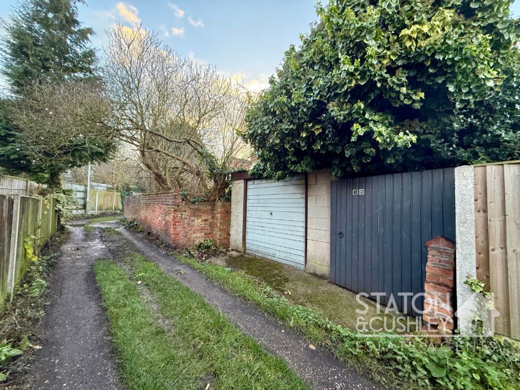 Property photo 2 of 23