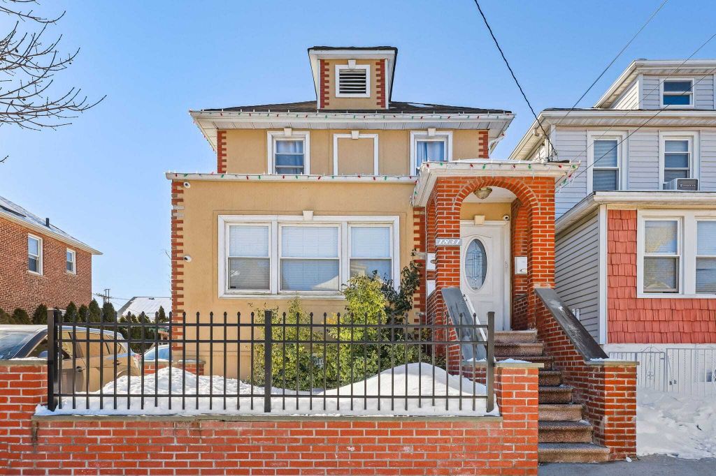 Property photo 1 of 22