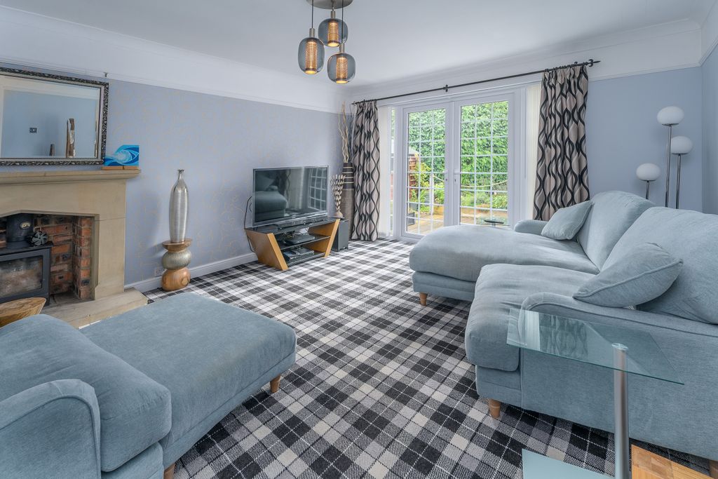 Property photo 3 of 49 Lounge-1