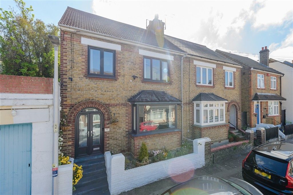 Property photo 1 of 14 External (Web)