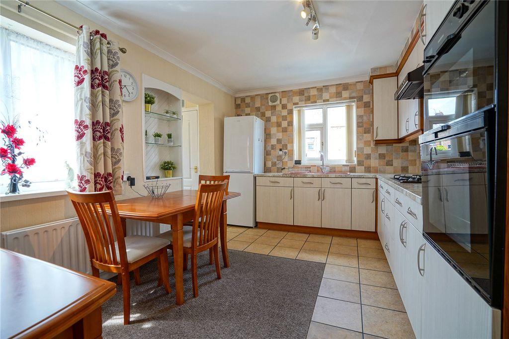 Property photo 2 of 12 Picture No. 08