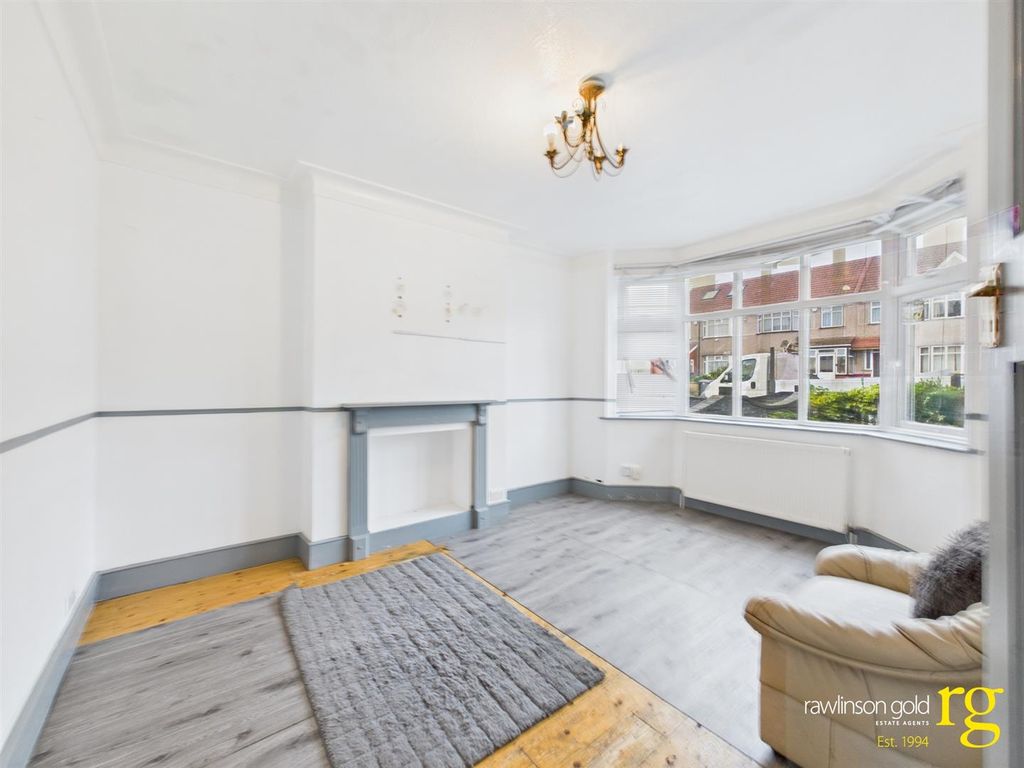 Property photo 2 of 12 Cam02900G0-Pr0301-Still007.Jpg