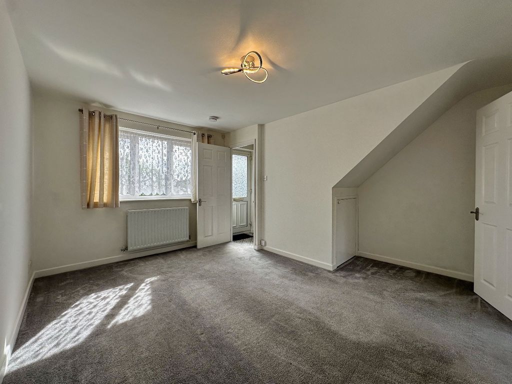 Property photo 2 of 14 4339663