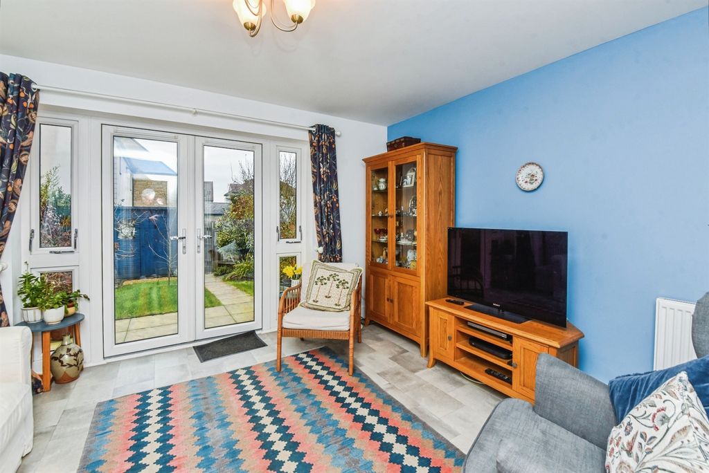 Property photo 3 of 18