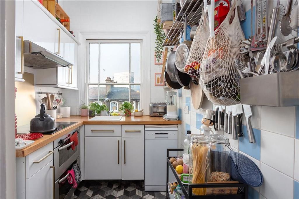 Property photo 2 of 6