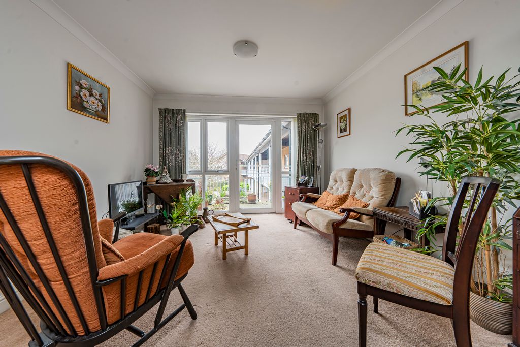 Property photo 2 of 17