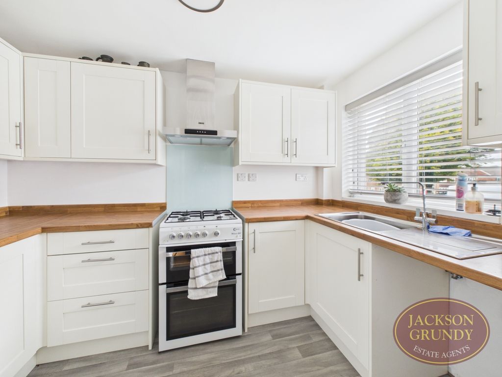 Property photo 2 of 9 St Johns Avenue