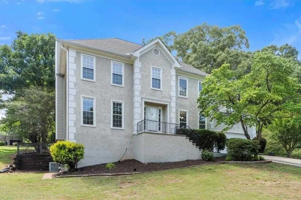 Property photo 1 of 31