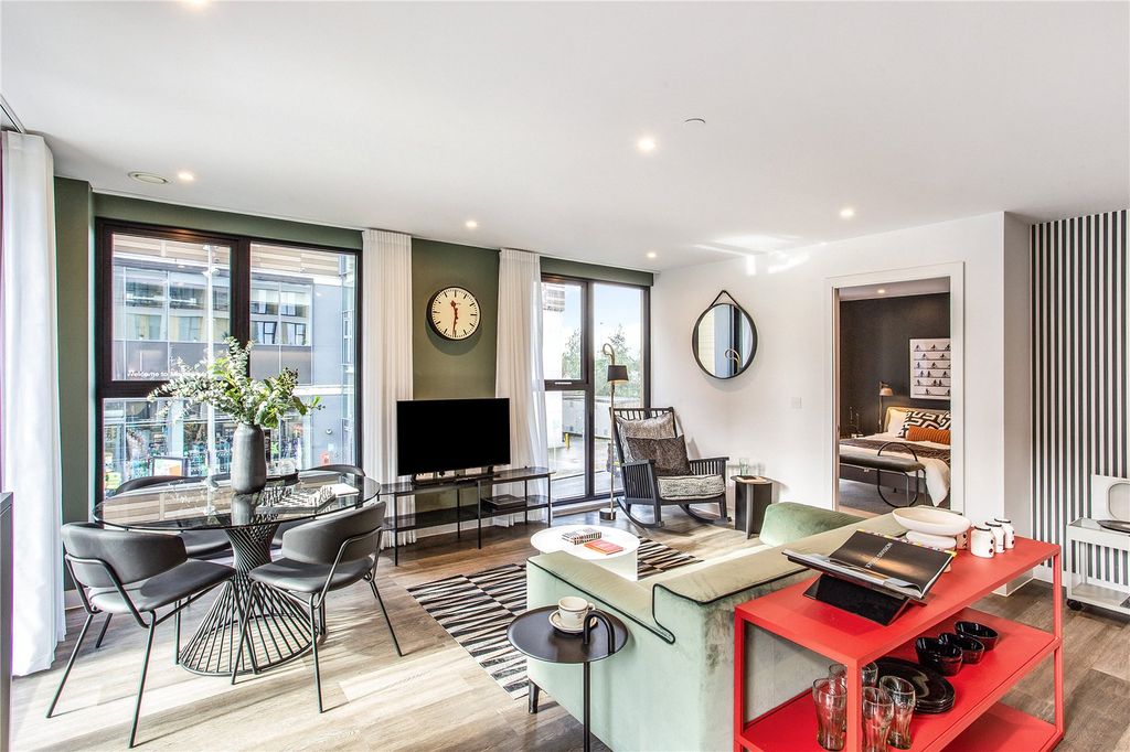 Property photo 2 of 14 Hd