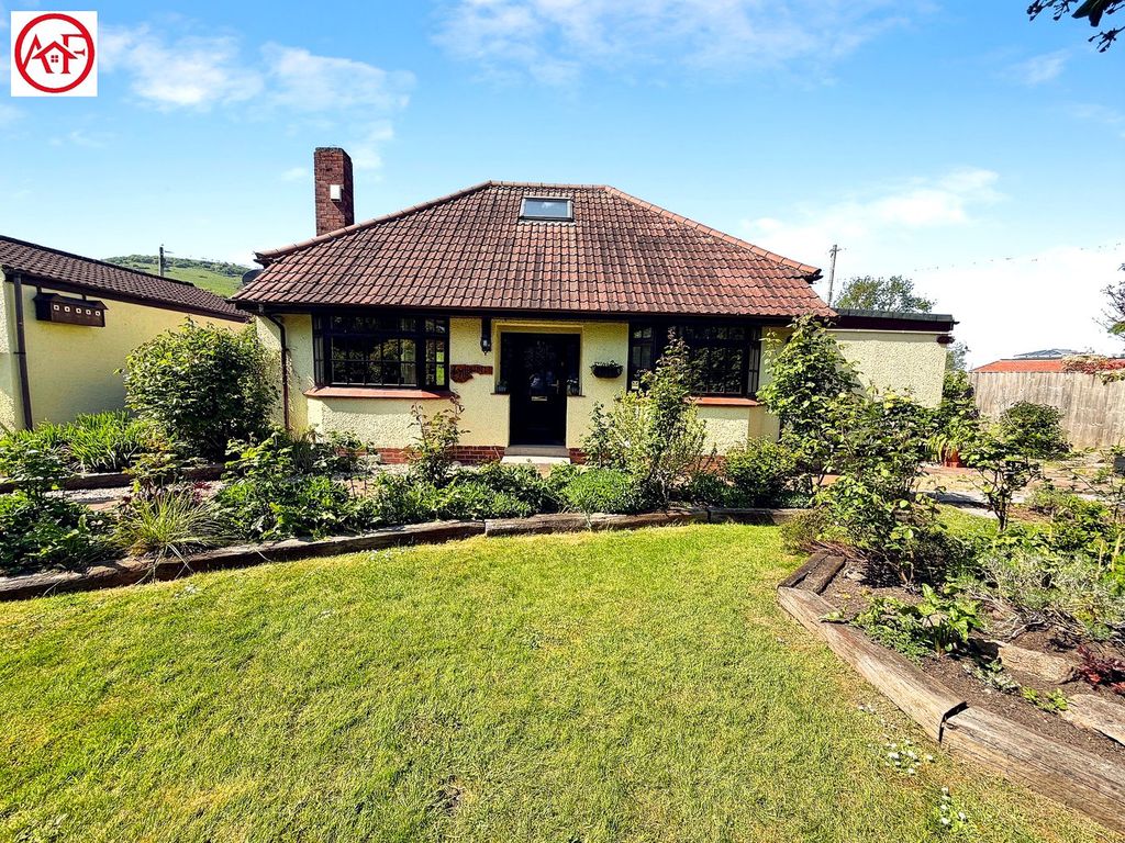 Property photo 1 of 28