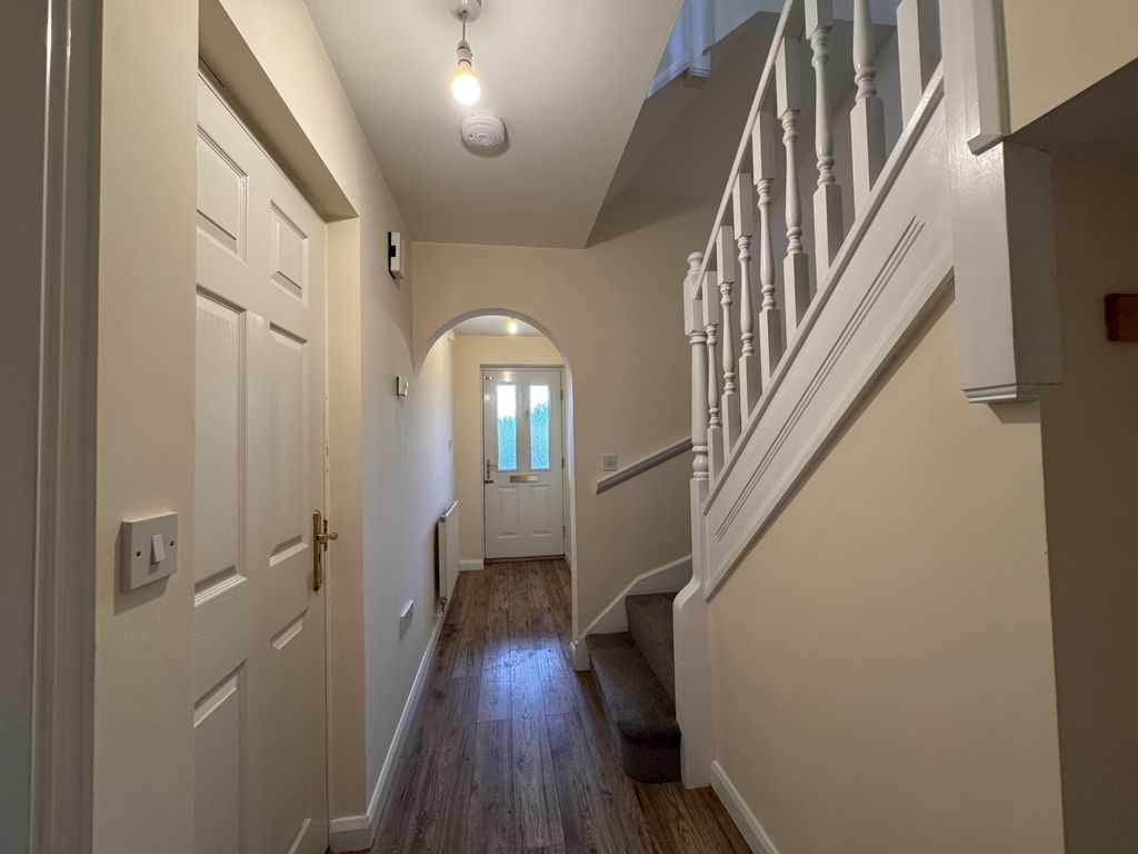 Property photo 3 of 27