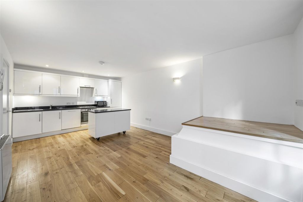 Property photo 1 of 12 Living