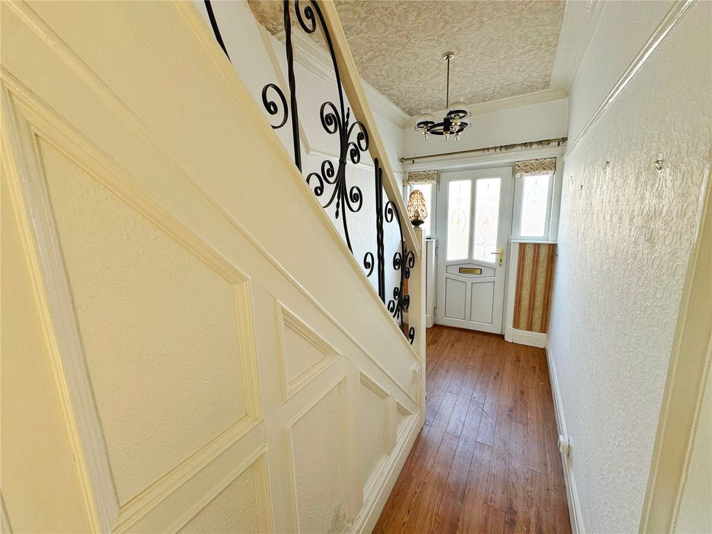 Property photo 2 of 15 Picture No. 13