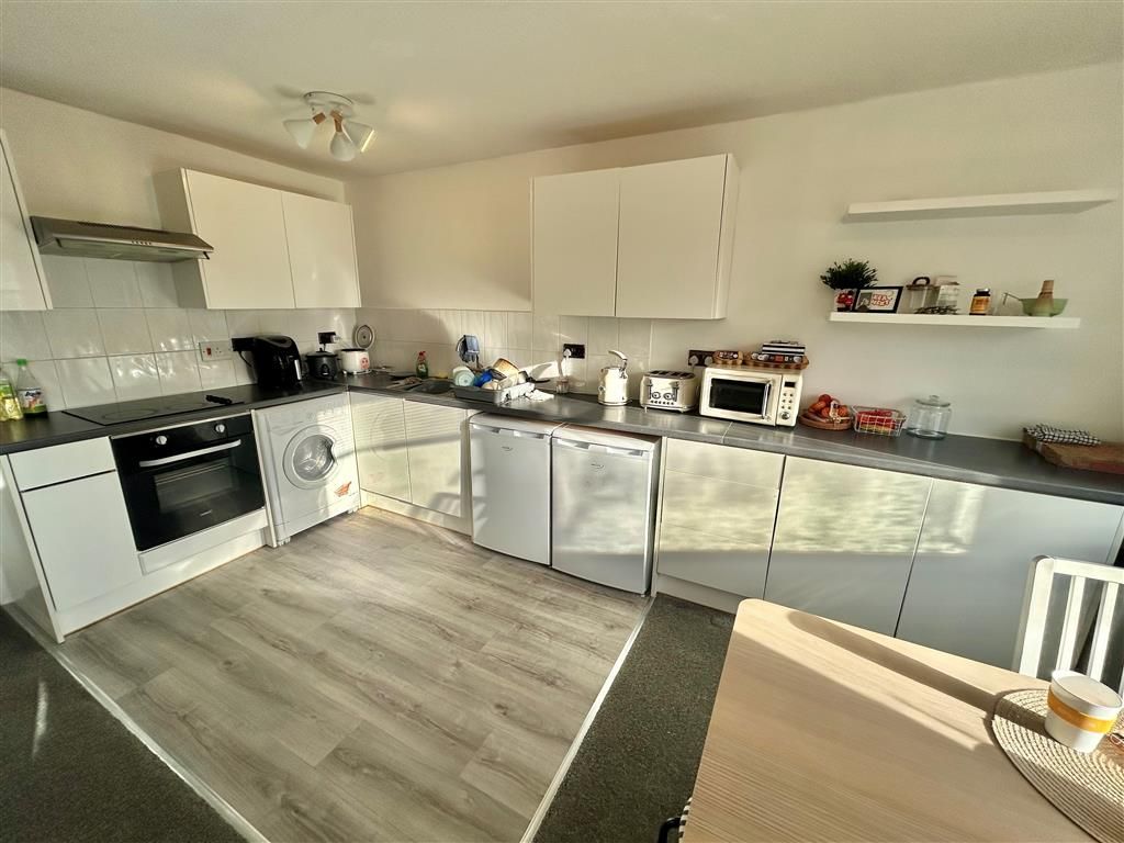 Property photo 2 of 11 Image