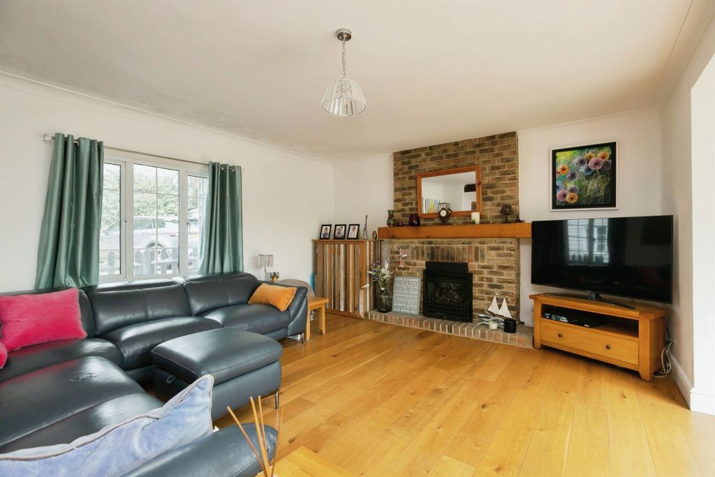 Property photo 3 of 29
