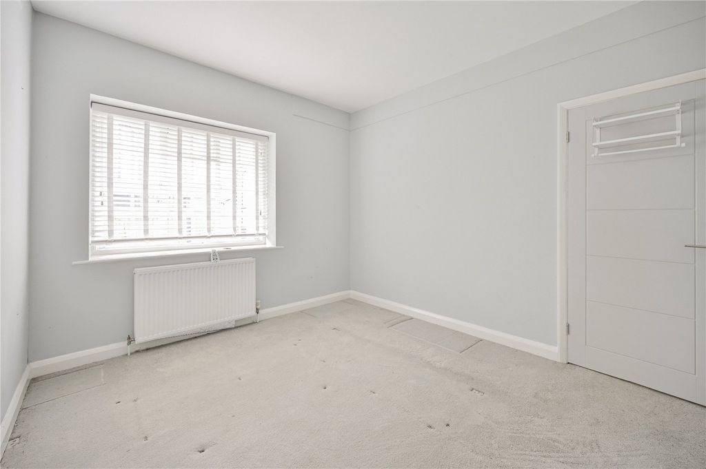 Property photo 2 of 13 Picture No. 14