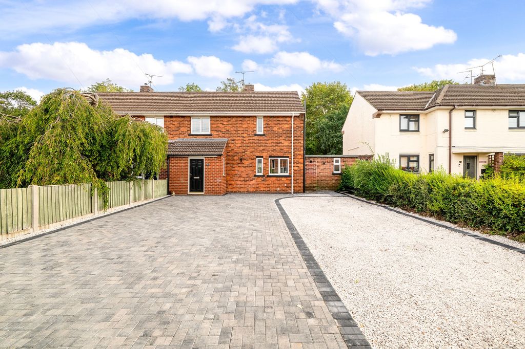 Property photo 1 of 14 Outside