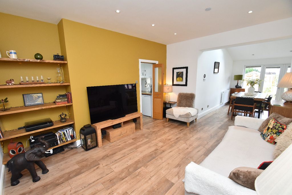 Property photo 2 of 19 4620133