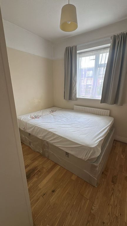 Property photo 1 of 4