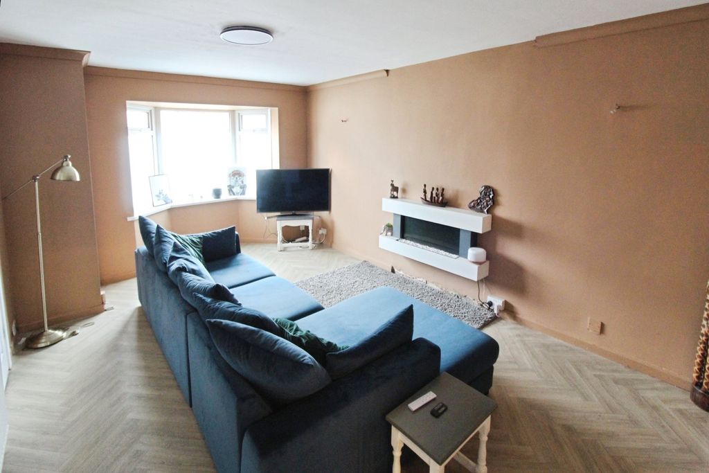 Property photo 2 of 10 Picture No. 07