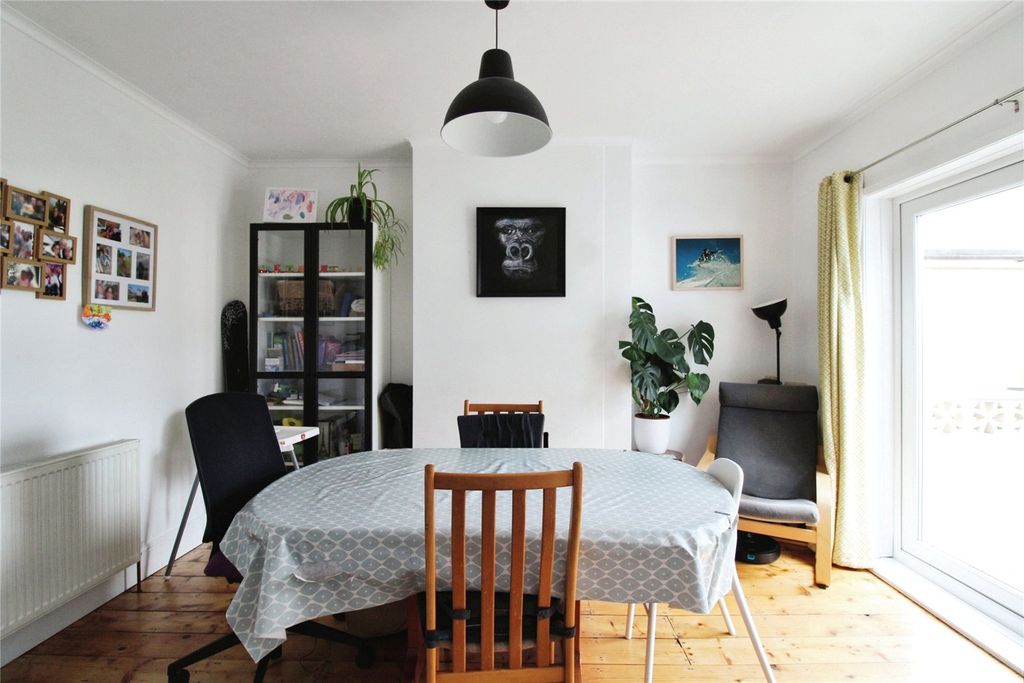 Property photo 3 of 17 Picture No. 13