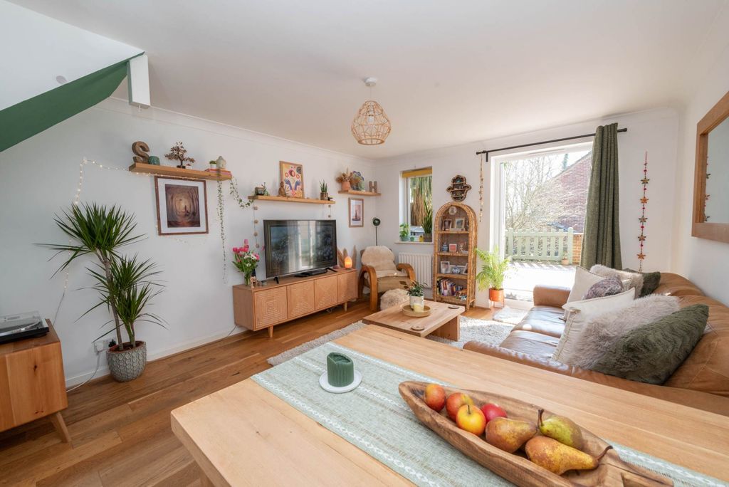 Property photo 2 of 15