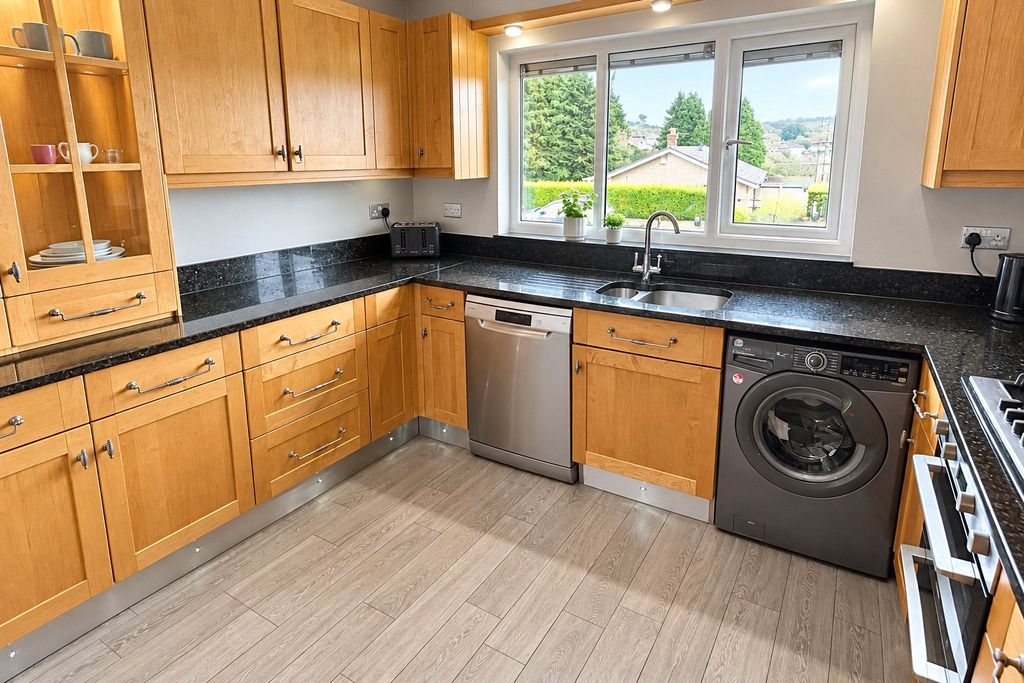 Property photo 3 of 22 Kitchen