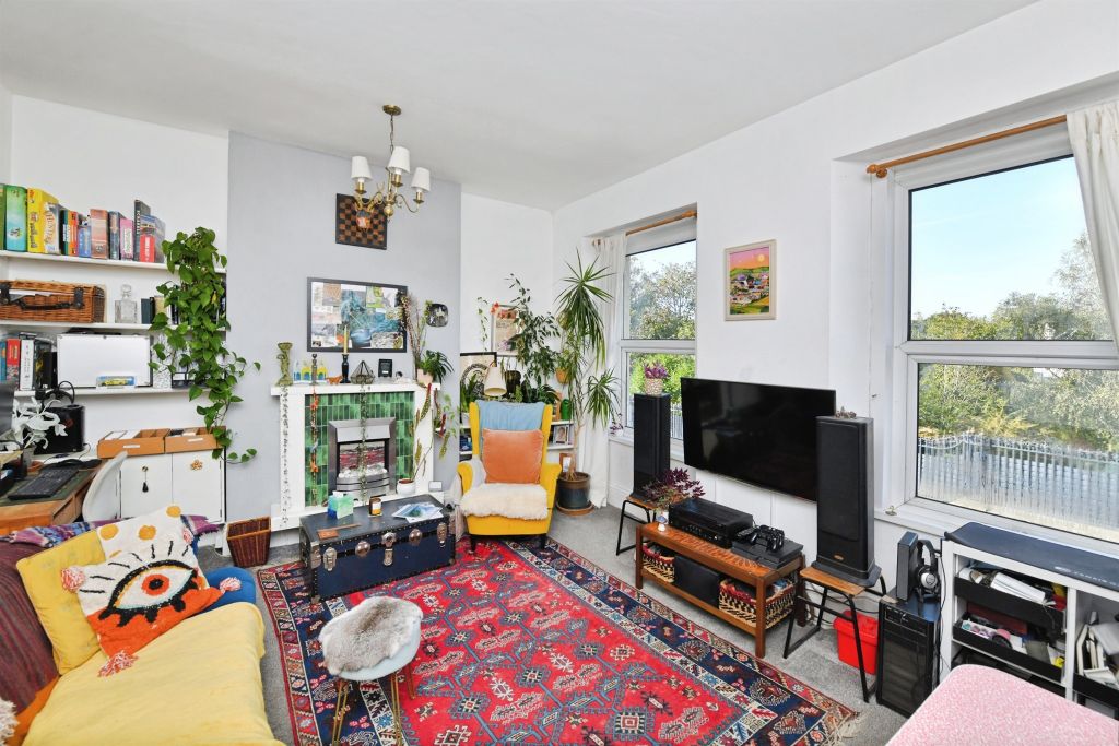 Property photo 2 of 16