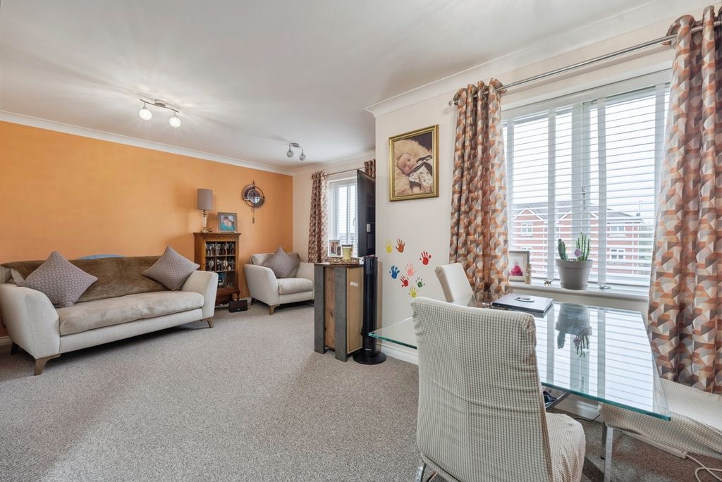 Property photo 2 of 15 Pbox-Img.Jpg