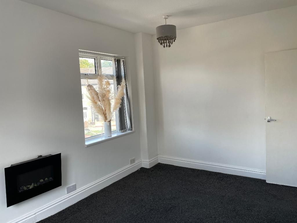 Property photo 1 of 6 Lounge