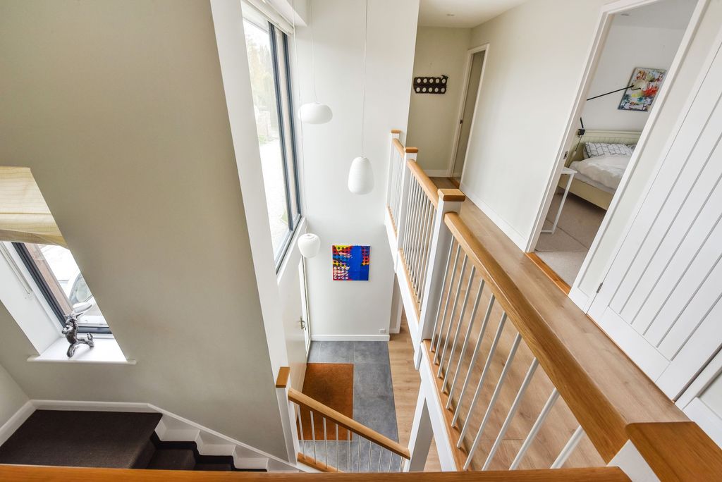 Property photo 3 of 23 Galleried Landing