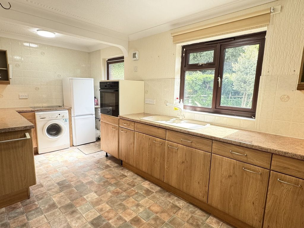 Property photo 2 of 11 Not Specified