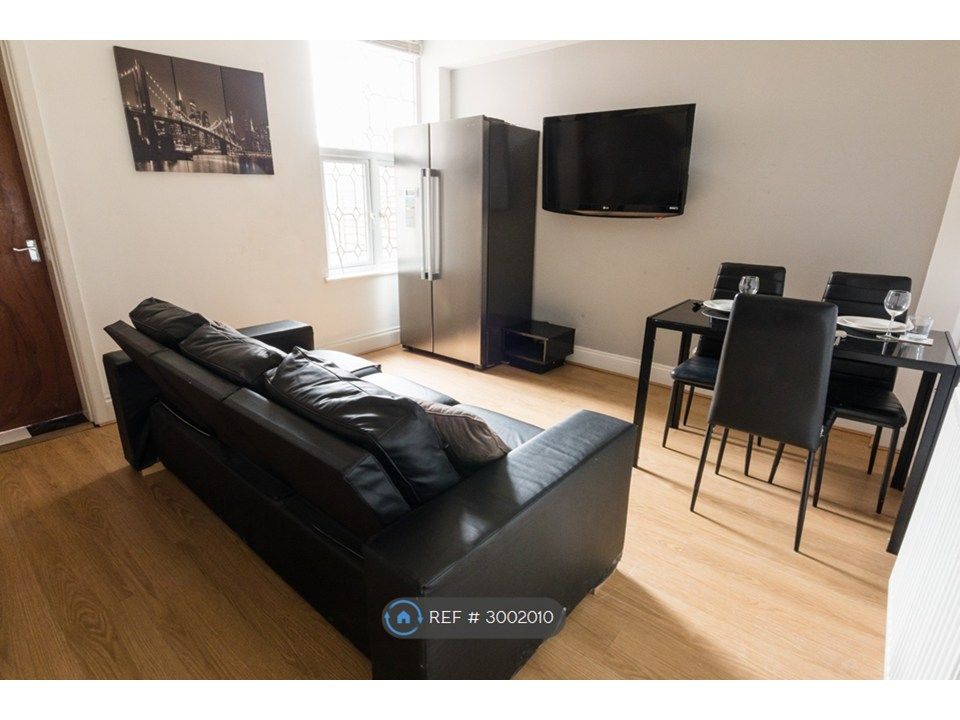 Property photo 1 of 11 Communal Area