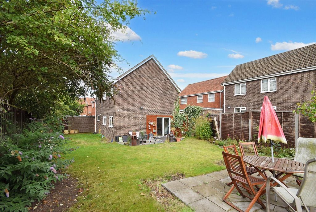 Property photo 2 of 11 9 (30).Jpg