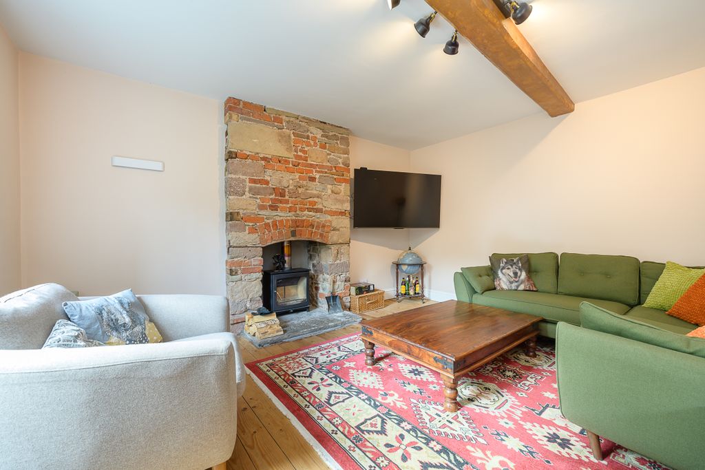 Property photo 2 of 21 Apsley House-23