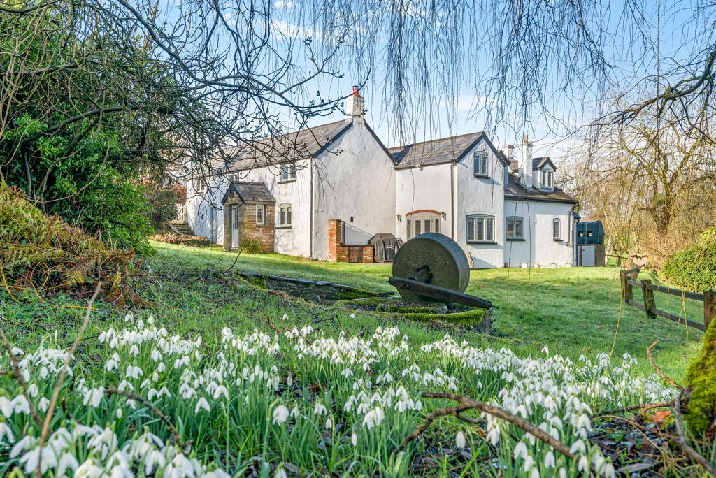 Property photo 1 of 37